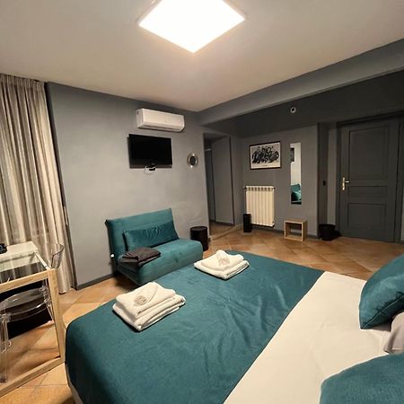 Naples Luxury Suites B&B Екстер'єр фото