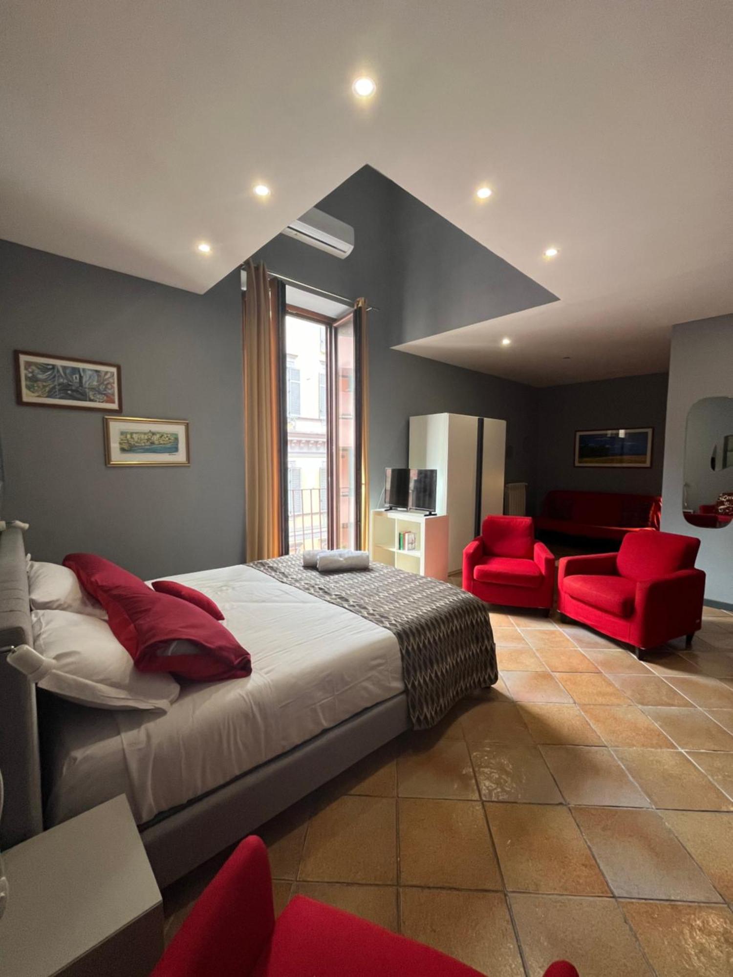 Naples Luxury Suites B&B Екстер'єр фото