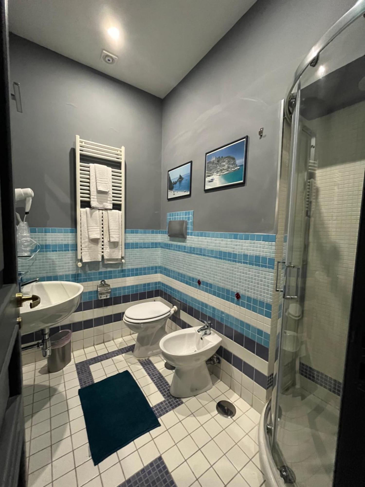 Naples Luxury Suites B&B Екстер'єр фото